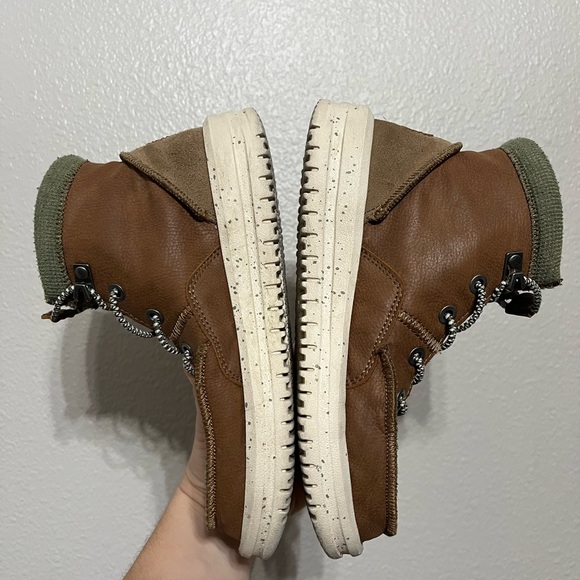 Hey Dude Bradley Leather Boots Round Moc Toe Elastic Laces Size 34//1 Big Kid - Picture 6 of 11